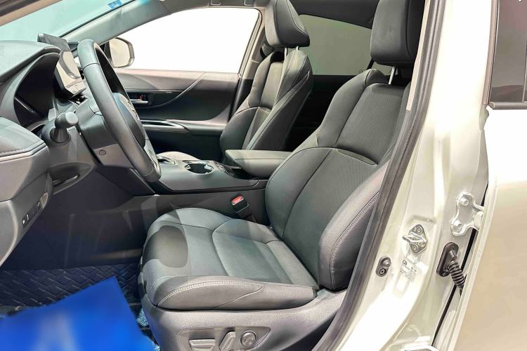 Used Toyota Venza 2023 2.0L CVT Two-Wheel Drive Prestige Version