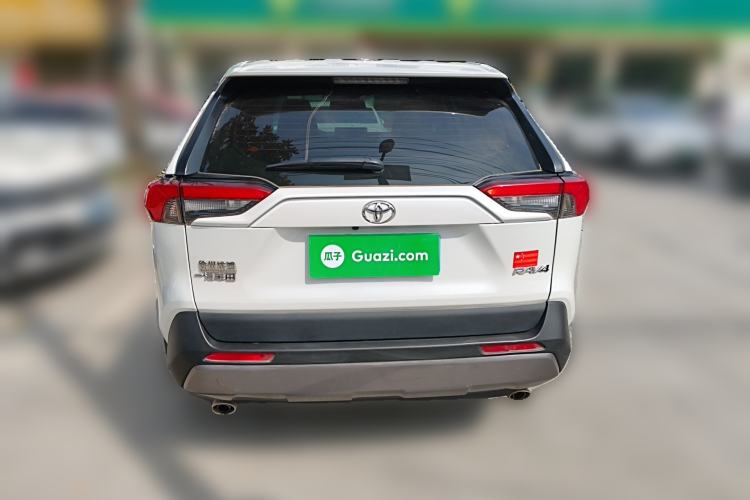 Used Toyota RAV4 2022 2.0L CVT Two-Wheel Drive Fashion Edition
