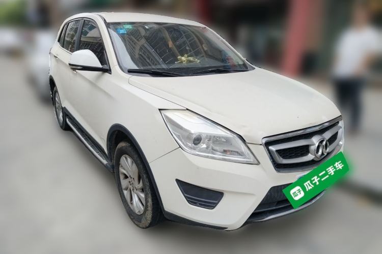 Used BAIC Senova X65 2015 2.0T manual Comfort trim level
