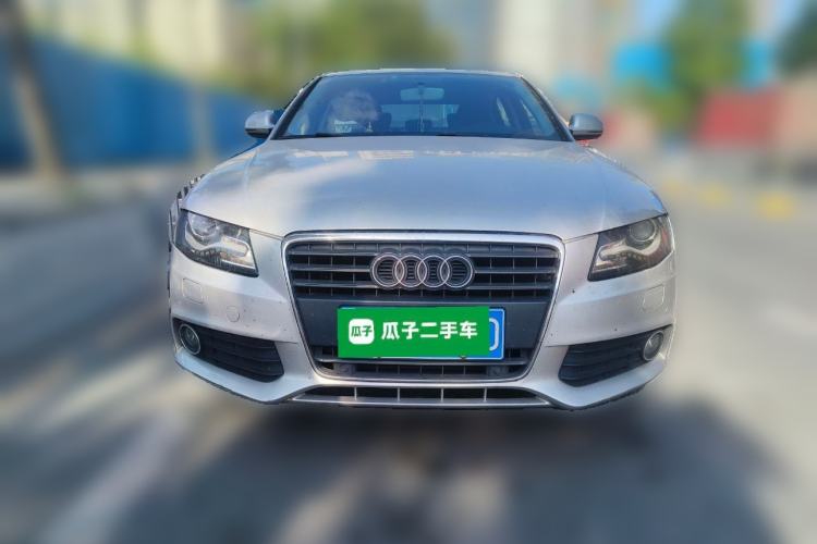 Used Audi A4L 2012 2.0 TFSI automatic Comfort trim level