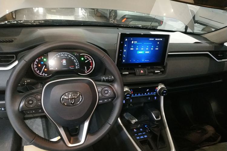 Used Toyota RAV4 2022 2.0L CVT 4x4 Style Plus Edition
