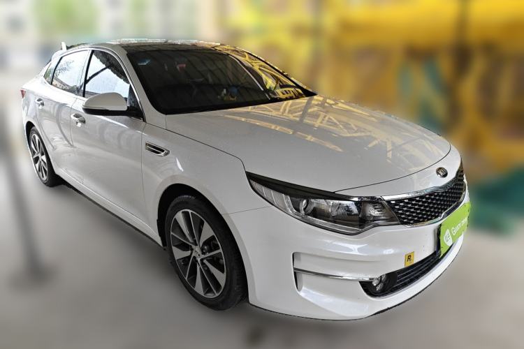 Used Kia K5 2017 2.0L Automatic 15th Anniversary Special Edition LUX Front Right 45 Deg