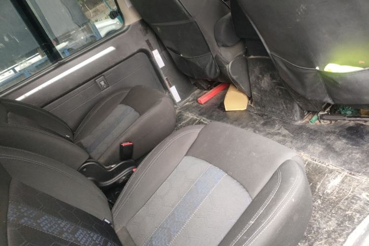 Used FORTHING Lingzhi M5 2022 Standard Version Base Model 7 Seats