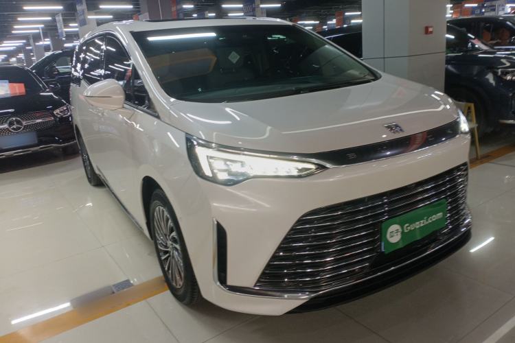 Used Buick Century 2023 2.0T Seven-Seater Yinshi Edition Exterior 1