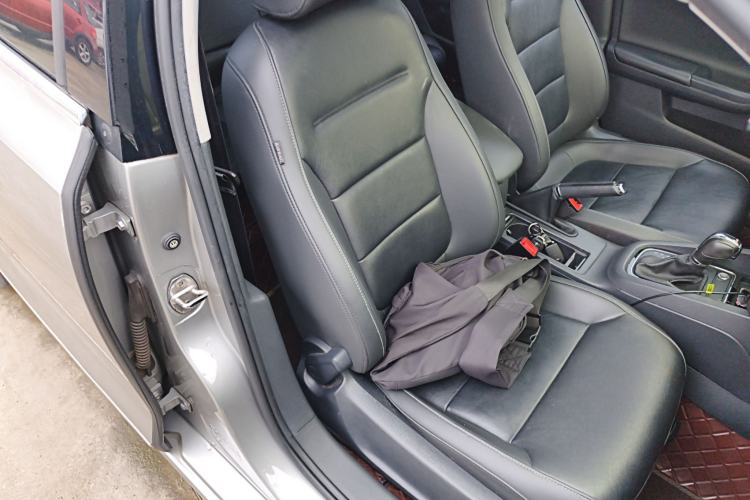 Used Volkswagen Sagitar 2017 230TSI Automatic Comfort Version
