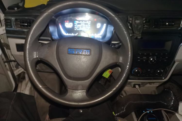 Used Sunlong DST 5 2021 All-Electric Van with 41.86 kWh Steering Wheel