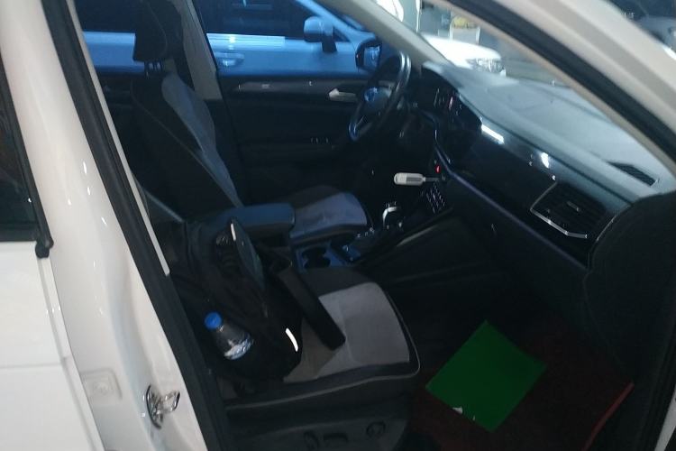 Used Volkswagen Tayron X 2020 330TSI Two-Wheel Drive Luxury Smart Connectivity Version Right Front Seat