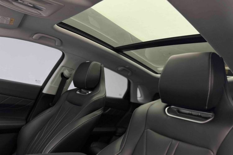 Used Changan UNI-K 2024 2.0T Two-Wheel Drive YueShang Trim