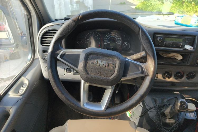 Used JMC Transit 2019 2.8T Commercial Version Short Wheelbase Mid-Roof 6-Seater China VI JX493