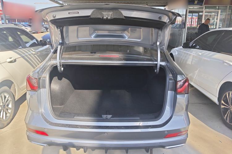 Used Roewe i5 2023 1.5L CVT Luxury Edition