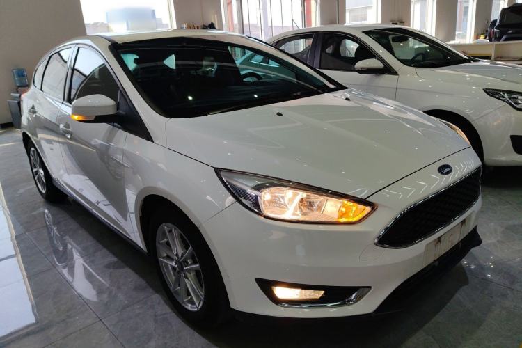 Used Ford Focus 2017 Hatchback 1.6L Automatic Fashion Edition Smart Drive Version
