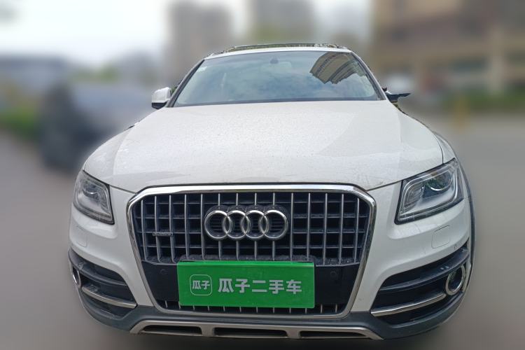 Used Audi Q5 2018 Collector's Edition 40 TFSI Technology Model
