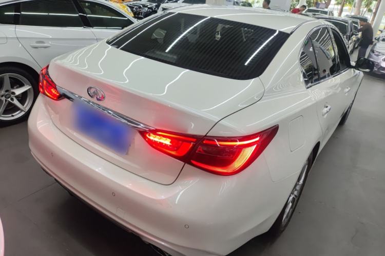 Used Infiniti Q50L 2018 2.0T Enjoyment Version China VI Standard