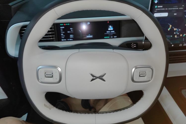 Used XPeng G6 2023 755 Ultra-Long Range Pro Steering Wheel