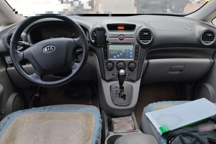 Used Kia Carens 2011 2.0L 7-Seater Automatic Standard Edition
