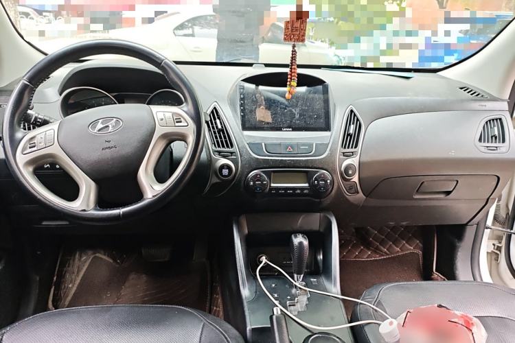 Used Hyundai ix35 2013 2.0L Automatic Two-Wheel Drive Smart GLS China IV Standard