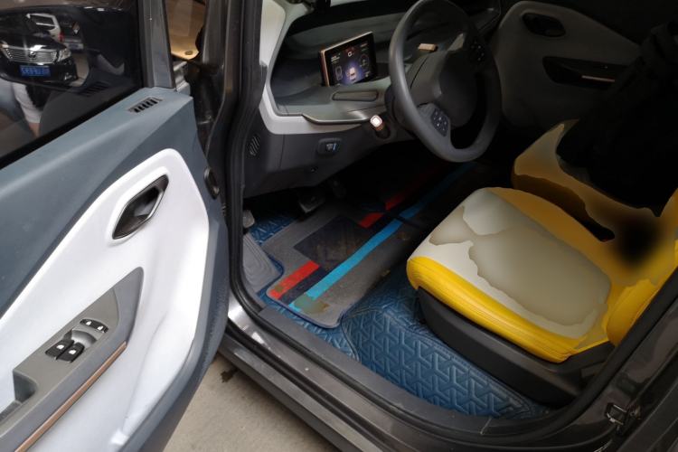 Used Wuling NAMMIEV 2021 Playful Model – High-Power Version Driver Seat