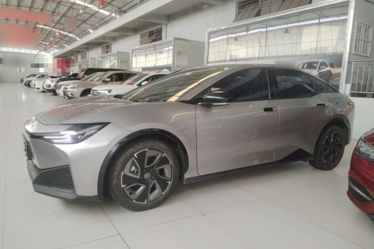 Used Toyota bZ3 2024 517 km Elite PRO