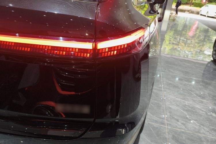 Used ONVO Luxeed L90 2025 Model—Max Six-Seater Version Right Rear Taillight