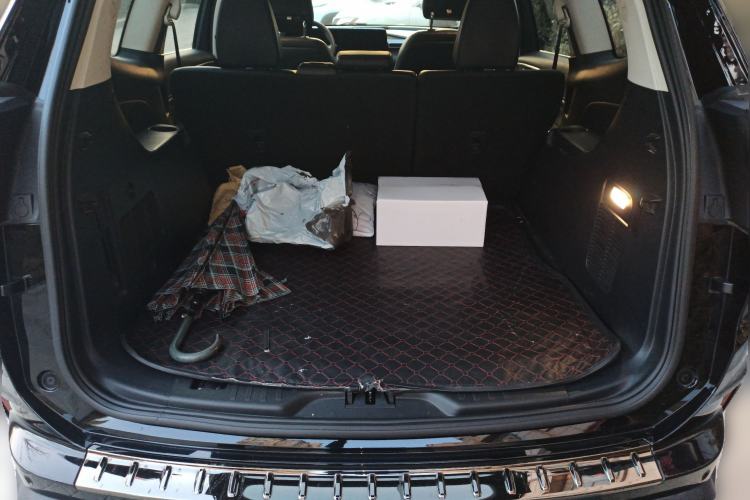 Used Ford Edge 2021 PLUS EcoBoost 245 Two-Wheel-Drive Platinum Edition 5 Seats