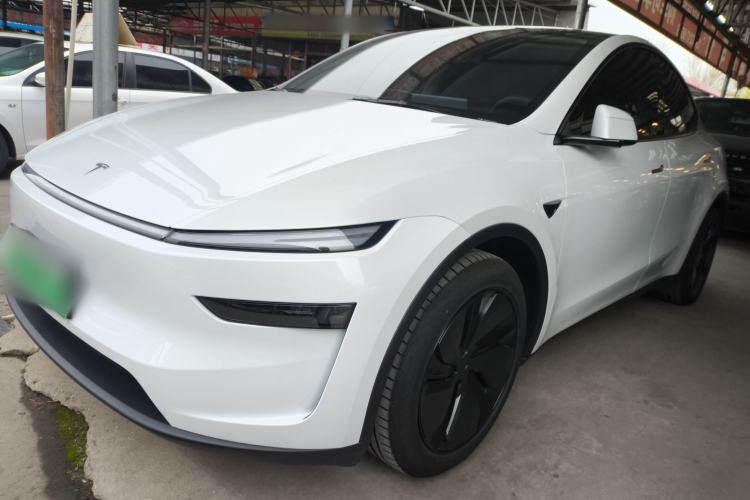 Used Tesla Model Y 2025 Long-Range All-Wheel Drive First Edition