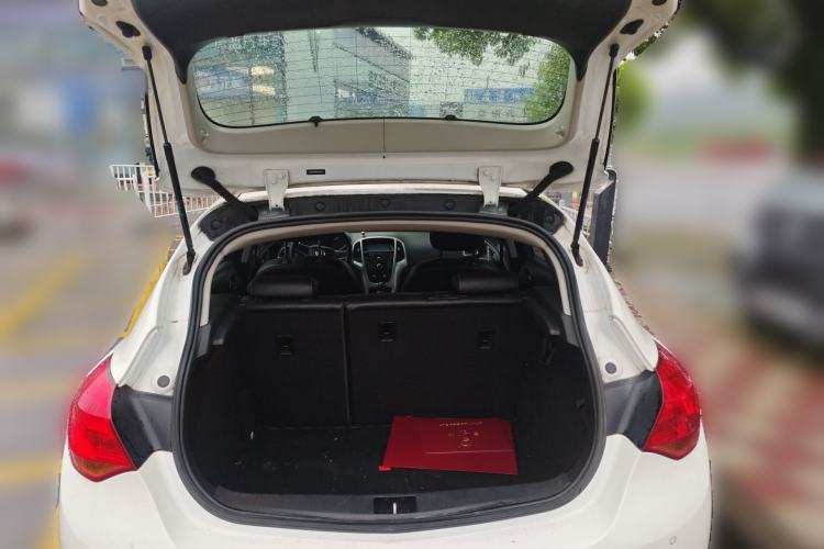 Used Buick GT 2014 XT 1.6L Automatic Fashion Edition Trunk