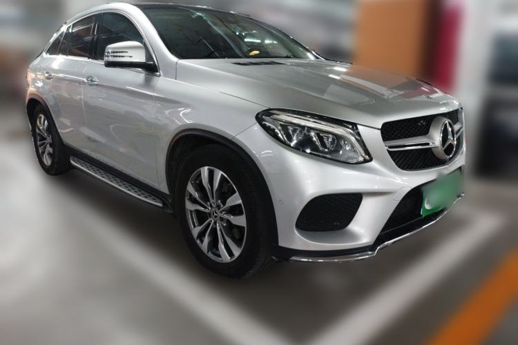 Used Mercedes-Benz GLE Coupe 2018 GLE 400 4MATIC Coupe SUV Front Right 45 Deg