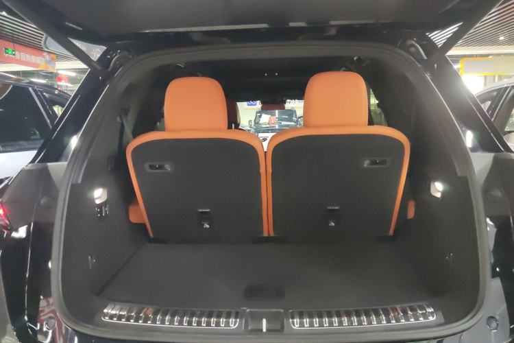 Used Li Auto L8 2023 Pro Model Trunk