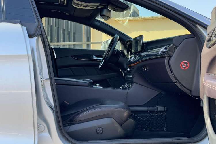 Used Mercedes-Benz CLS 2013 CLS 350 Shooting Brake Fashion Edition Right Front Seat