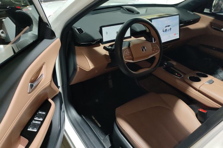 Used CHANGAN UNI-Z 2025 500Bar PRO
