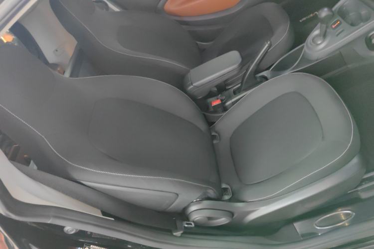 Used smart fortwo 2019 0.9T 66kW Hardtop Wind Power Edition China VI Right Front Seat