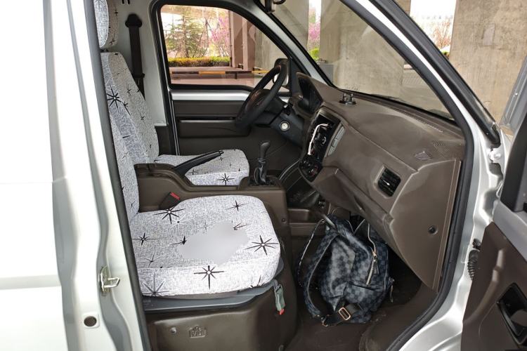 Used Wuling Rongguang New Truck 2019 1.5L Single-Row China VI L3C Right Front Seat