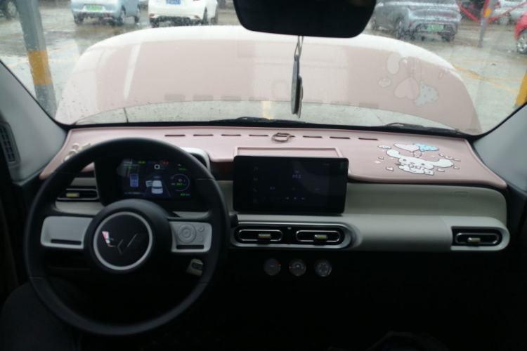 Used Wuling Hongguang MINIEV 2024 3rd Generation 215km Advanced Version
