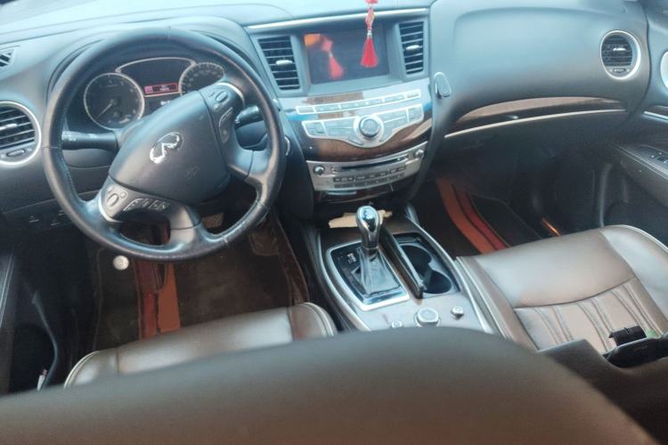 Used Infiniti QX60 2018 2.5 S/C Hybrid Four-Wheel-Drive Champion Family Edition Center Console