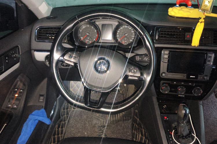 Used Volkswagen Sagitar 2017 230TSI Automatic Comfort Version