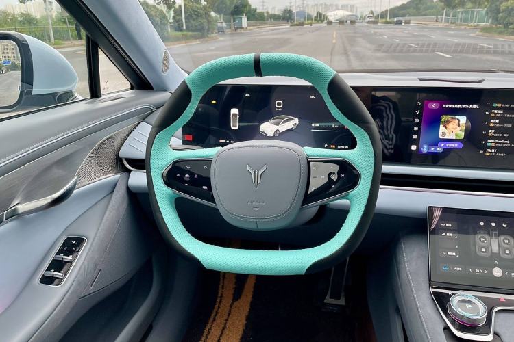 Used VOYAH PASSION 2023 Four-Wheel Drive Flagship Edition
