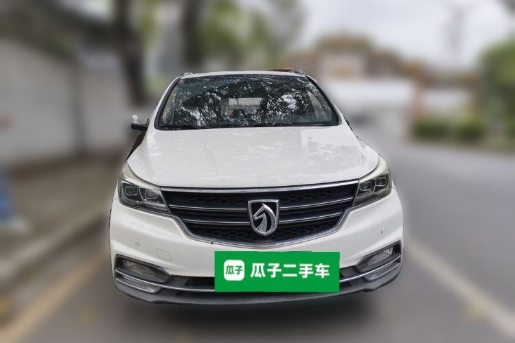 Used Baojun 730 2017 1.8L iAMT Luxury Version 7-Seater
