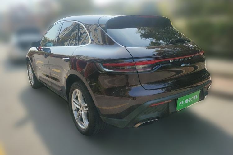 Used Porsche Macan 2024 Macan 2.0T Rear Left 45 Deg