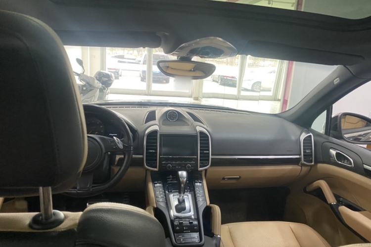 Used Porsche Cayenne 2014 Cayenne Platinum Edition 3.0T
