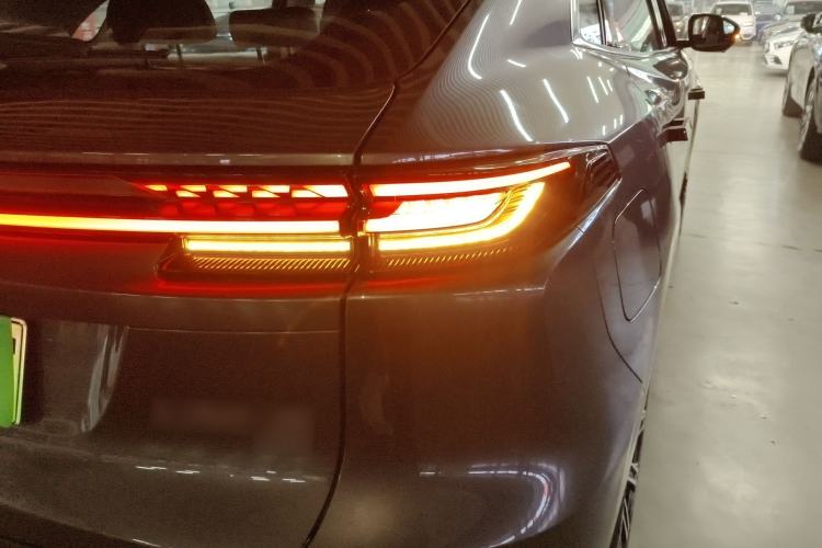 Used CHANGAN UNI-K iDD 2023 Smart Electric iDD 1.5T 135km Smart Leading Model Exterior 6