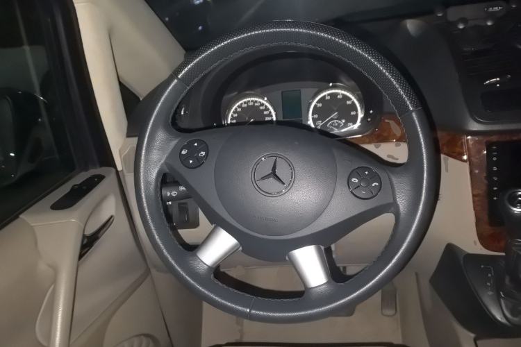 Used Mercedes-Benz Viano 2015 3.0L Partner Edition
