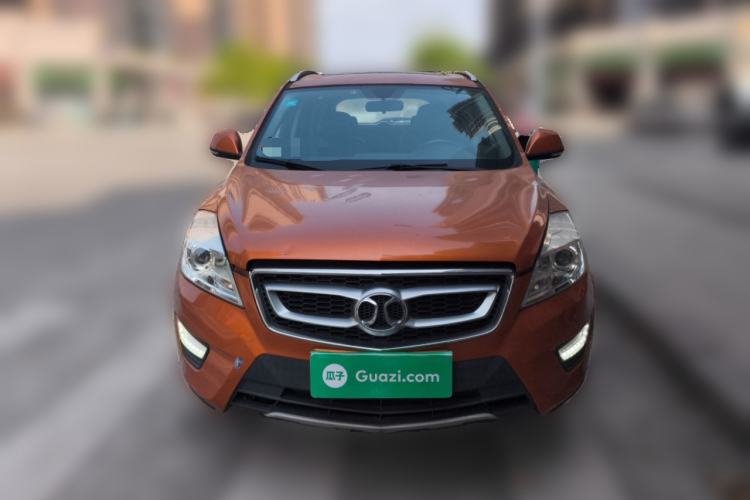 Used BAIC Senova X65 2015 2.0T Automatic Elite Model
