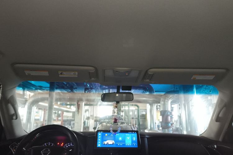 Used Nissan Patrol 2017 4.0L XE Middle East Version Headliner