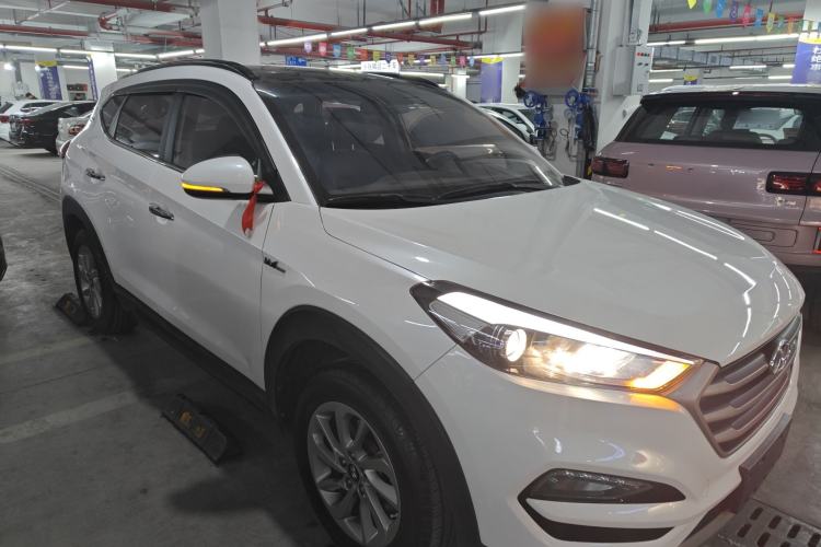 Used Hyundai Tucson 2018 1.6T Dual-Clutch Two-Wheel Drive 15th Anniversary Special Edition