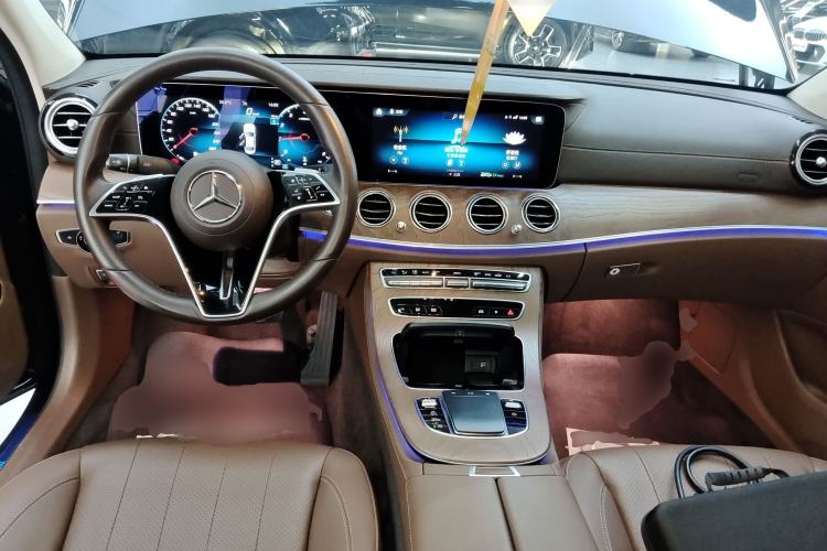 Used Mercedes-Benz E-Class 2023 E 300 L Stylish Model Center Console