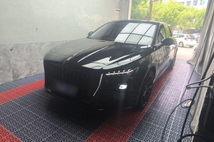 Used Hongqi H5 2025 Model 2.0T Automatic Xuan Ying 2 Million Units Commemorative Edition