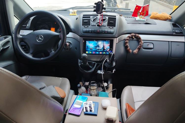 Used Mercedes-Benz Vito 2013 2.1T Elite Edition Center Console