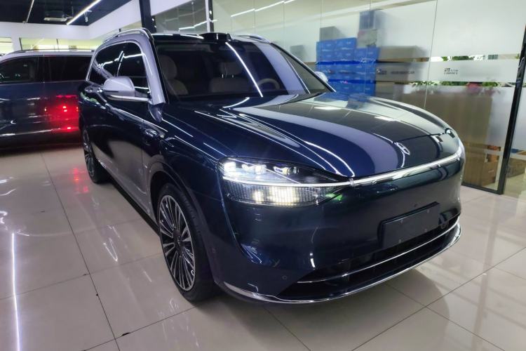 Used Hima AITO M9 2025 Extended-Range Ultra Version 52 kWh 5-Seater Edition Front Right 45 Deg