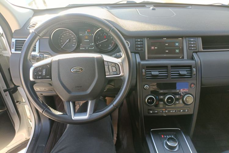 Used Land Rover Discovery Sport 2019 240 PS PURE Edition China VI Standard
