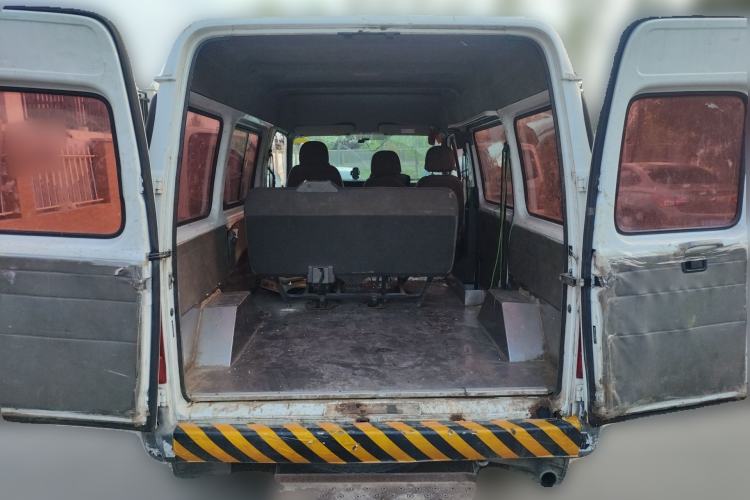 Used JMC Transit 2017 2.8T Commercial Version Short Wheelbase Mid-Roof 6/7/8-Seater JX493 Trunk